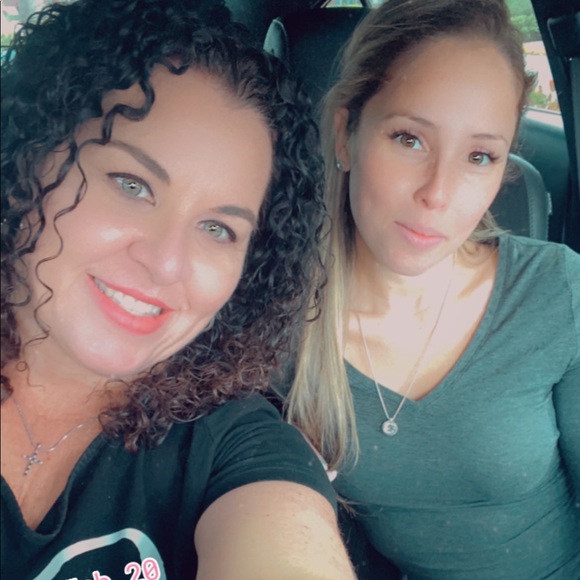 Meet your Posher, Carrie - Picture 3 of 8